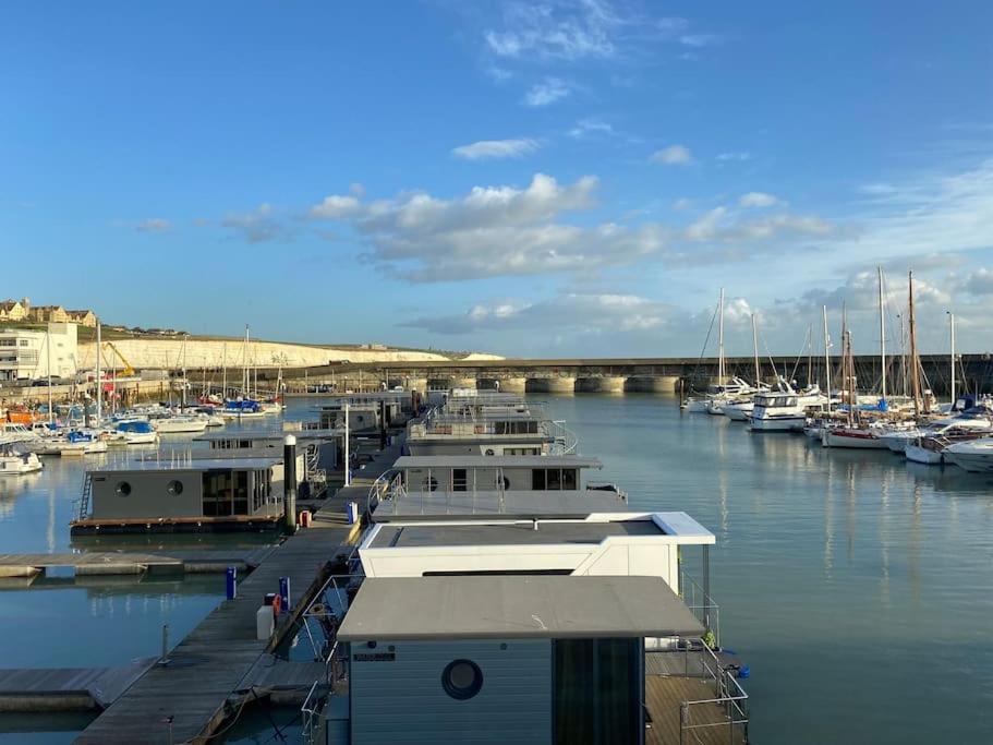 Seascape - Floating Home At Brighton Marina With Free Parking Esterno foto