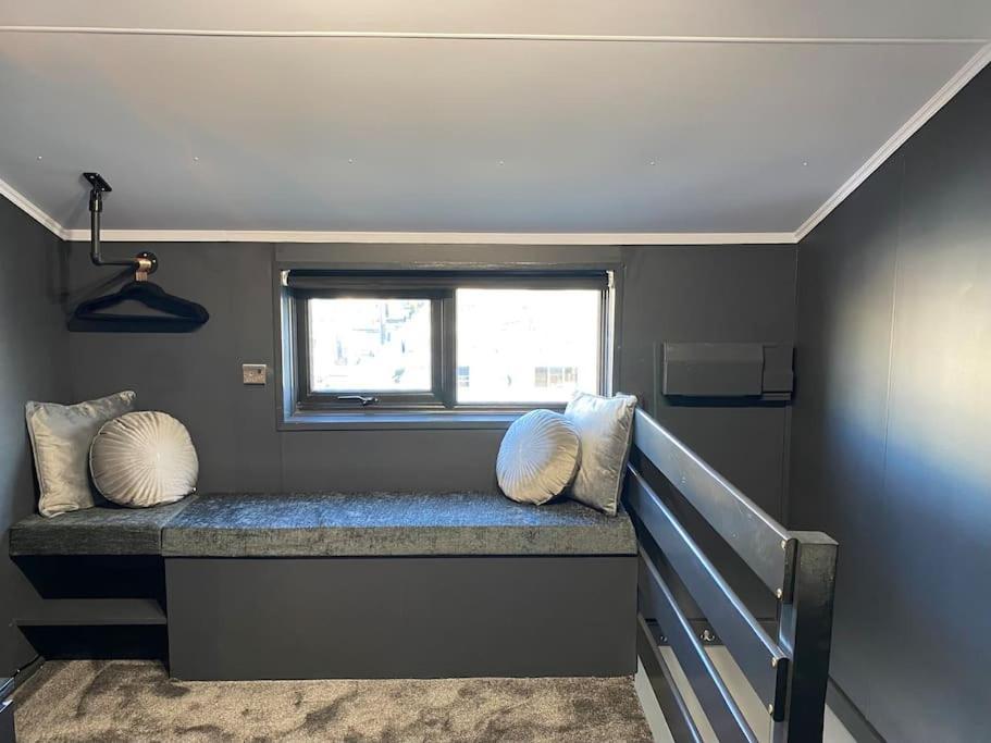 Seascape - Floating Home At Brighton Marina With Free Parking Esterno foto