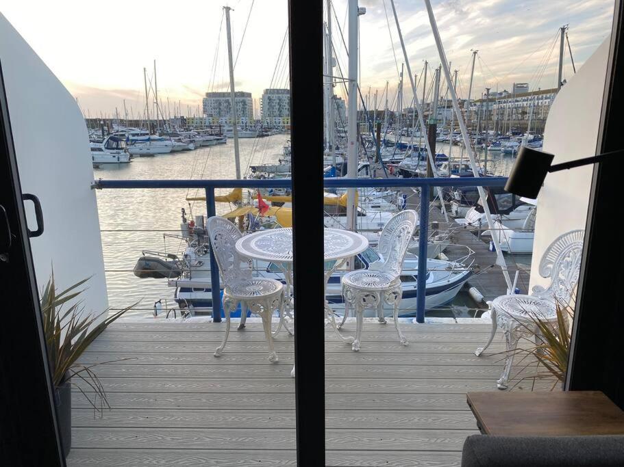Seascape - Floating Home At Brighton Marina With Free Parking Esterno foto