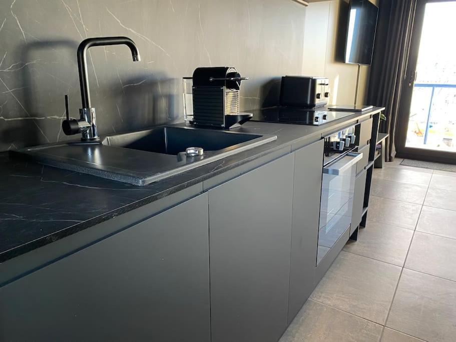 Seascape - Floating Home At Brighton Marina With Free Parking Esterno foto