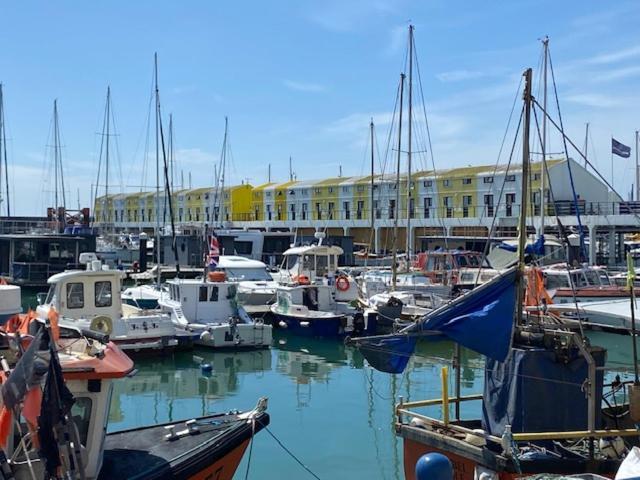 Seascape - Floating Home At Brighton Marina With Free Parking Esterno foto
