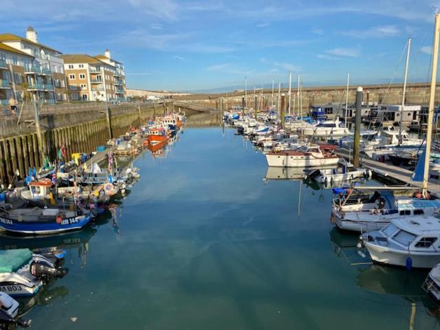 Seascape - Floating Home At Brighton Marina With Free Parking Esterno foto