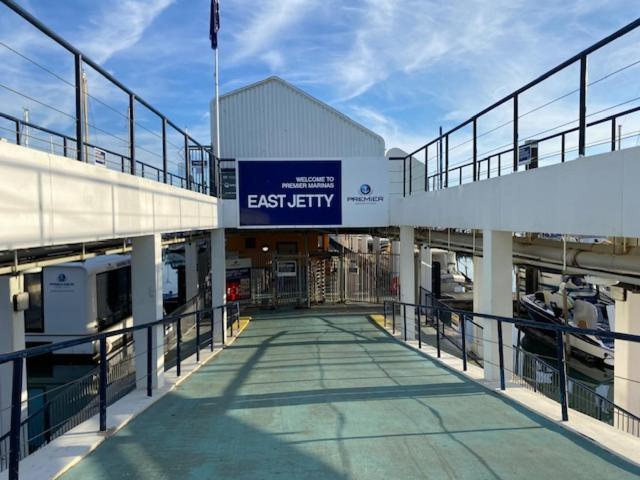 Seascape - Floating Home At Brighton Marina With Free Parking Esterno foto